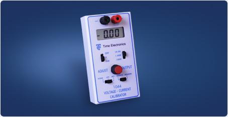 1044 Voltage and Current Calibrator